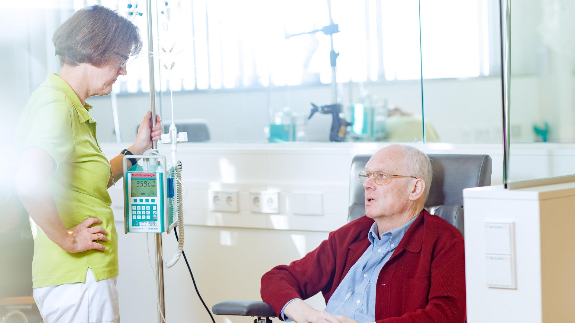 Patient erhält eine Infusion
