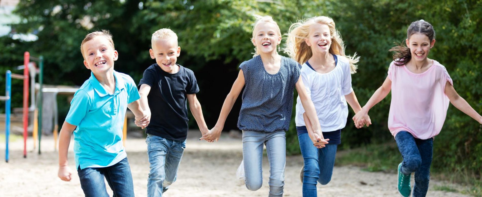 Spielende Kinder