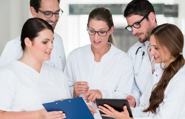 Ärztinnen und Ärzte